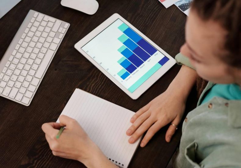 Comment choisir le meilleur consultant seo freelance à paris pour booster votre visibilité en ligne